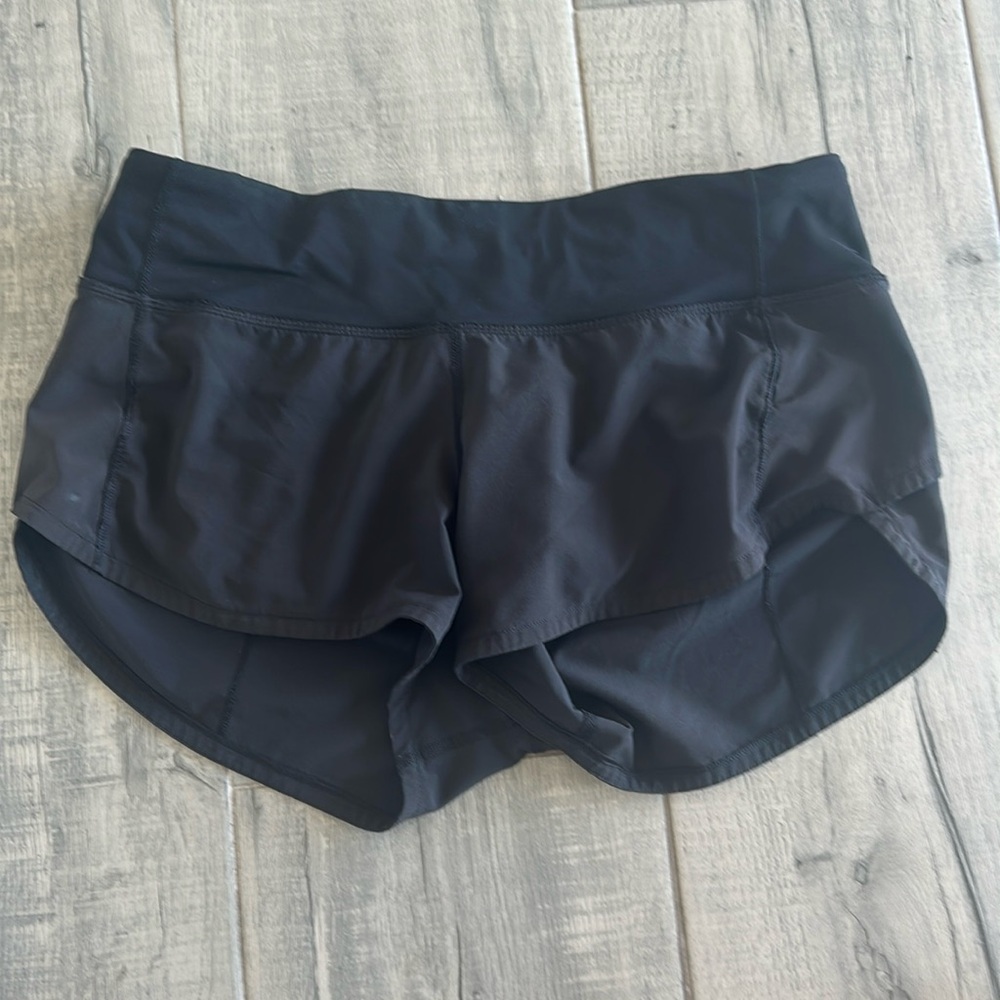 Lululemon Speed Shorts 2.5 Size 4 Black